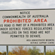 Imagen: Entrada a Woomera Test Range. Wikimedia Commons